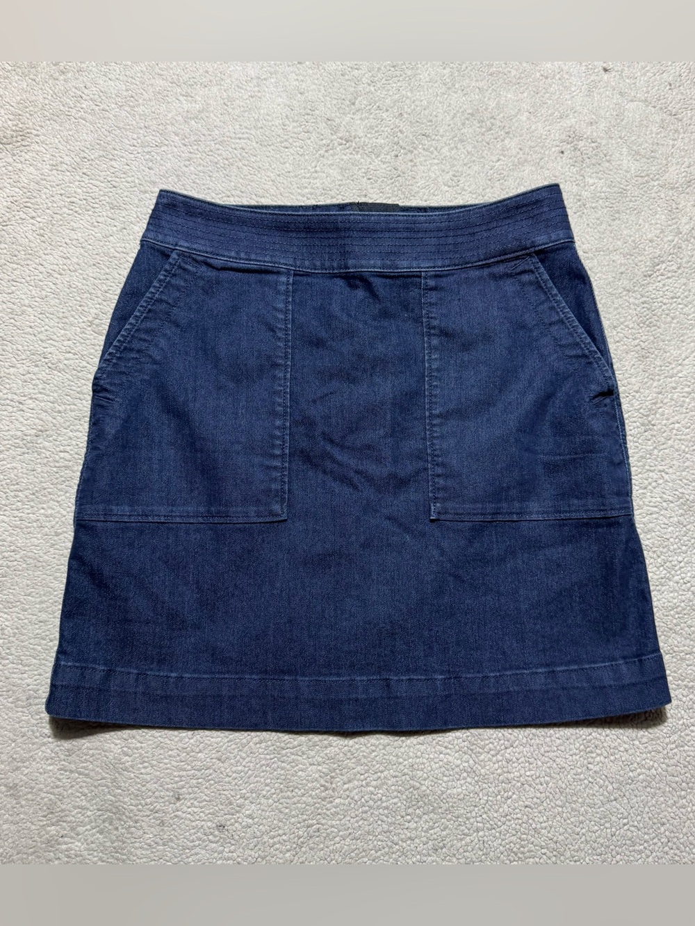 Loft Skirt Womens 4P Petite Blue Denim Mini Straight Pencil Back Zip Cotton NEW